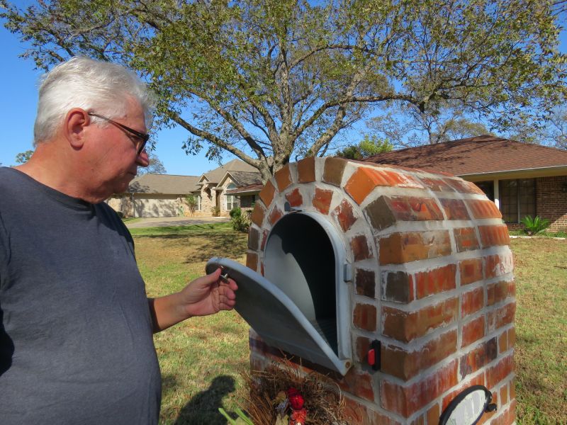 Brick Mailbox Construction
